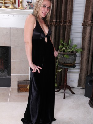 33 Year Old Opportunity from  Milfs30 Glides out of Her Elegant Ebony Dress